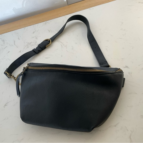 Universal Thread Black Crossbody Bag with Gold Accents - Picture 5 of 10